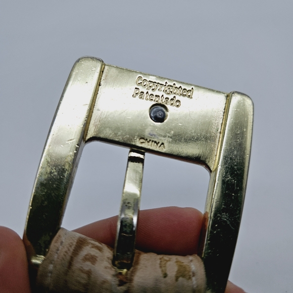 HER CINTURONES | thick leather croc belt - Picture 6 of 9